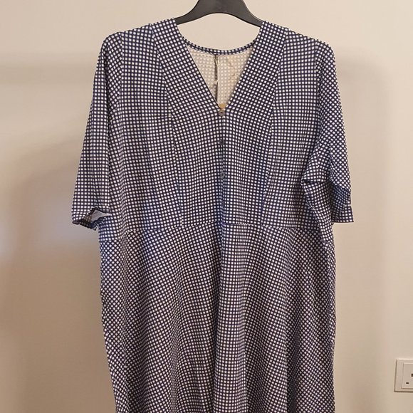 Plus-Size Knee length Gingham Dress - Picture 1 of 1